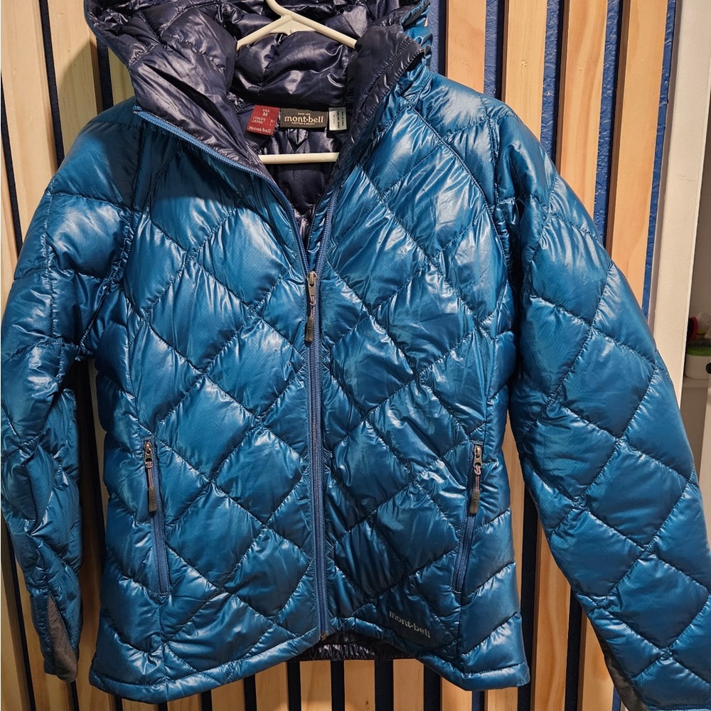 Blue Puffer Jacket with Diamond Quilting and Stand-Up Collar
